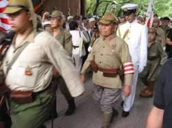 42004 B