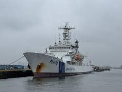 821078 B