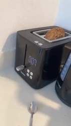 310463 B