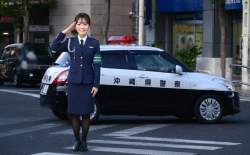 295353 B