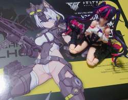 811699 B
