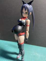 1173885 B