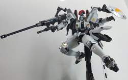 823872 B