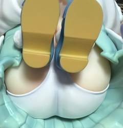 255943 B