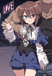 1005782 B