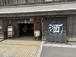 684497 B