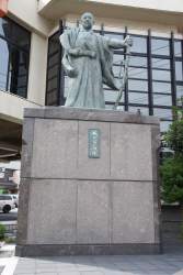 180506 B