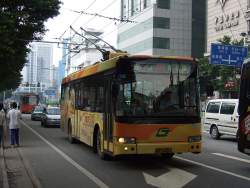 586463 B