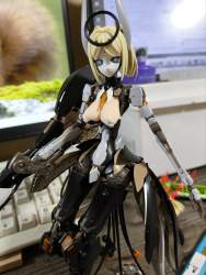 773935 B