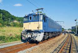 369531 B