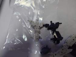 2062989 B
