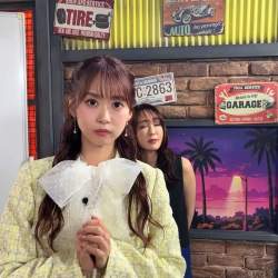 121877 B
