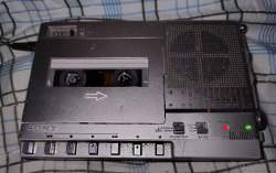 1744589 B