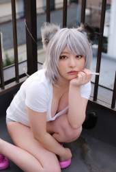 823728 B