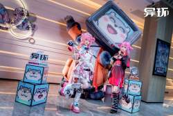 1757892 B