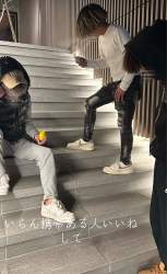 359377 B