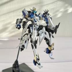 1404879 B