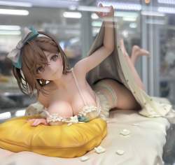 744399 B