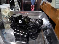319306 B