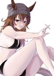711633 B