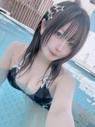 659824 B