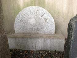 135582 B