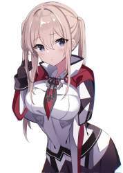 7976 B