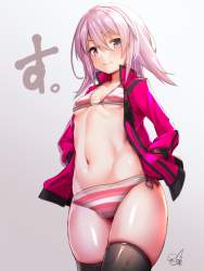 472295 B