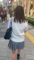 3490008 B