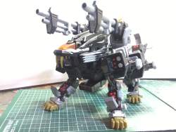 2052058 B