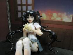 1048235 B