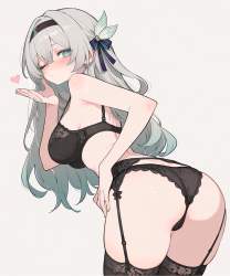 276377 B