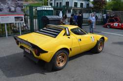 827072 B