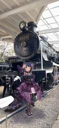 725809 B