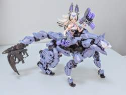 1372081 B