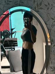836733 B