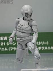 246137 B