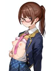 475872 B