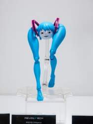 833443 B