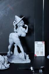 702392 B