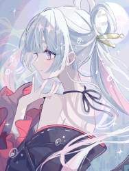 813576 B