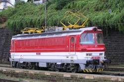 472580 B