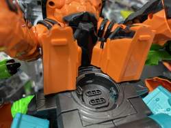 2253889 B