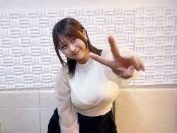 123028 B