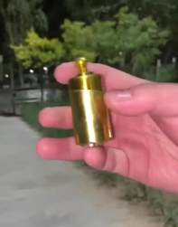 875976 B