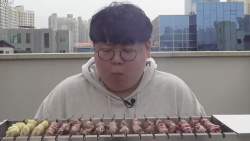 2744172 B